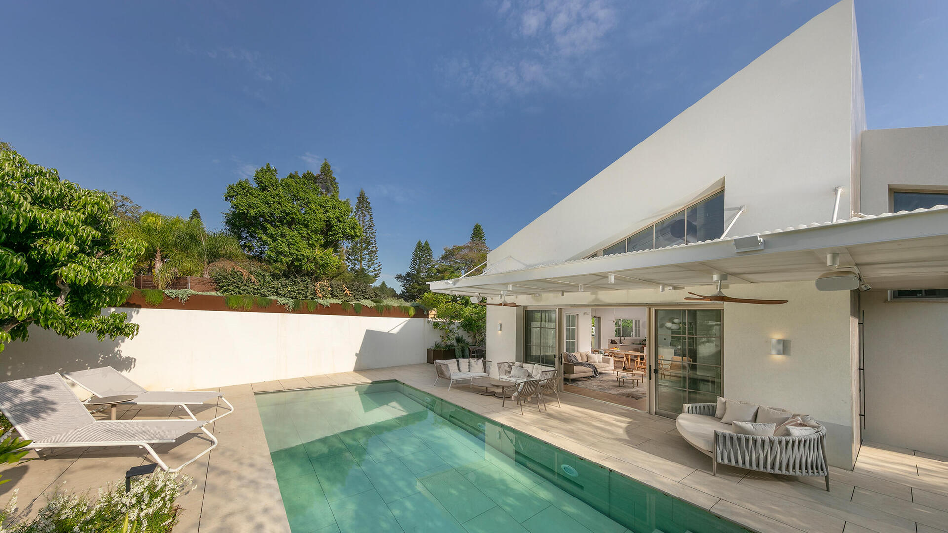 וילה ביישוב מכבים, אדריכלות ועיצוב פנים: רון שפיגל