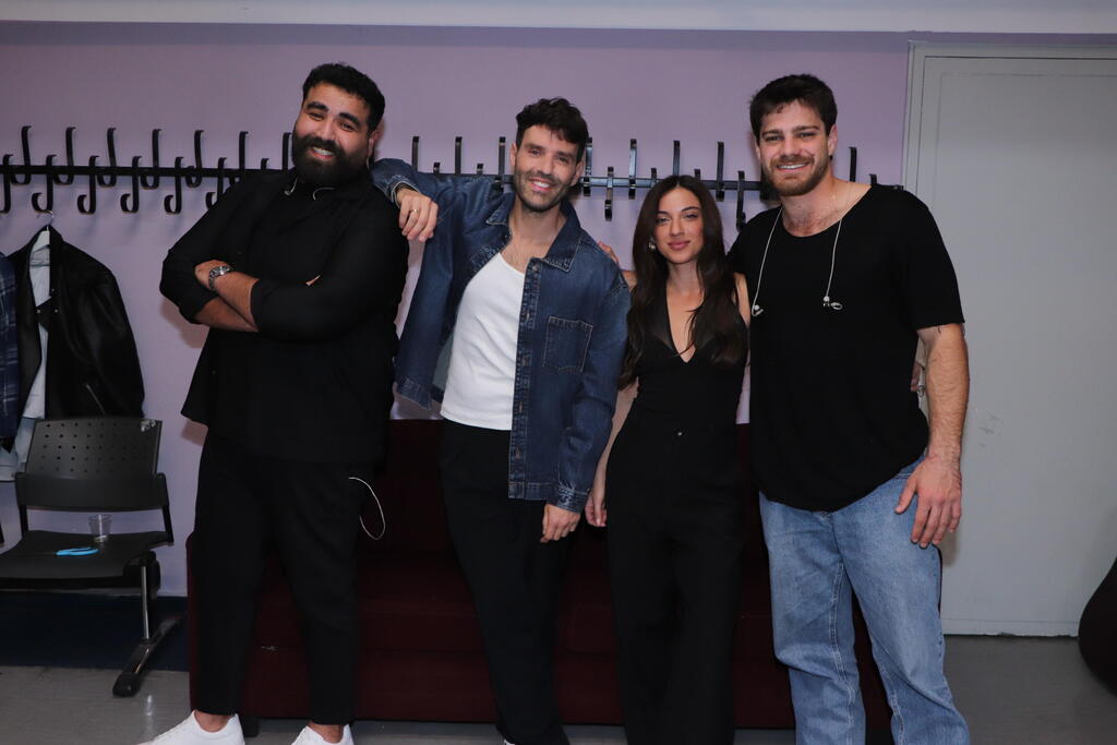 איחדו כוחות. חורב יחד עם סתיו וקנין, יוסי רם ואיתי פז (צילום: ניר פקין) הופעה נעם חורב