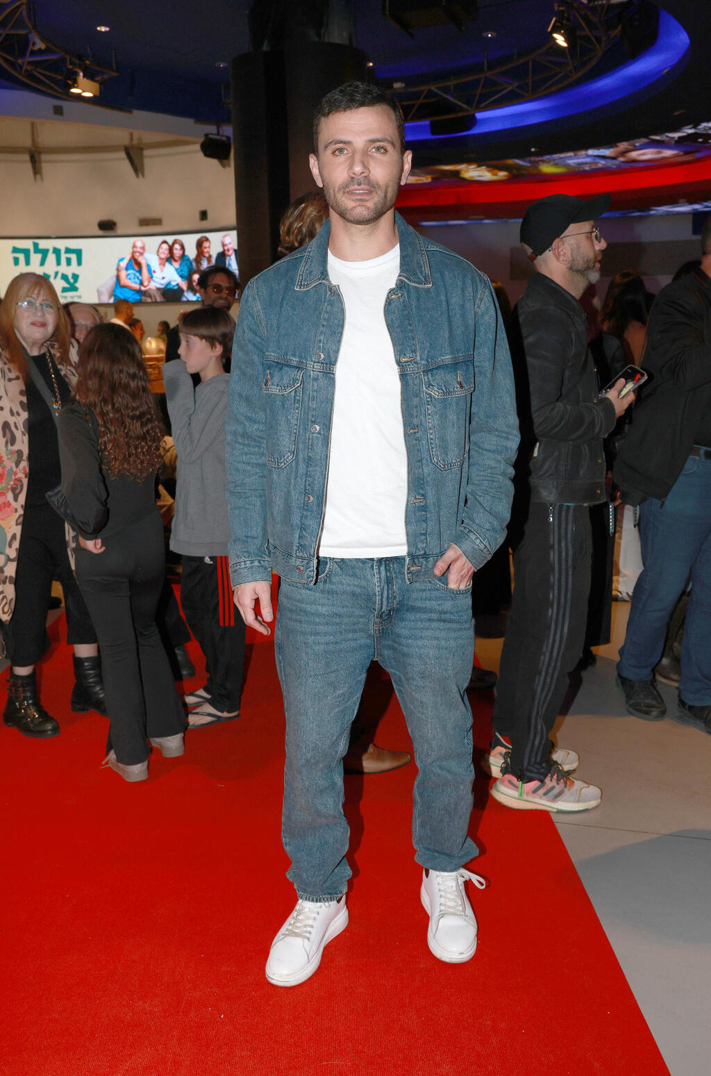 פרימיירה לסרט הולה צ'או