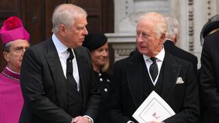  Энрю Мантубеттен-Винздор и король Карл III