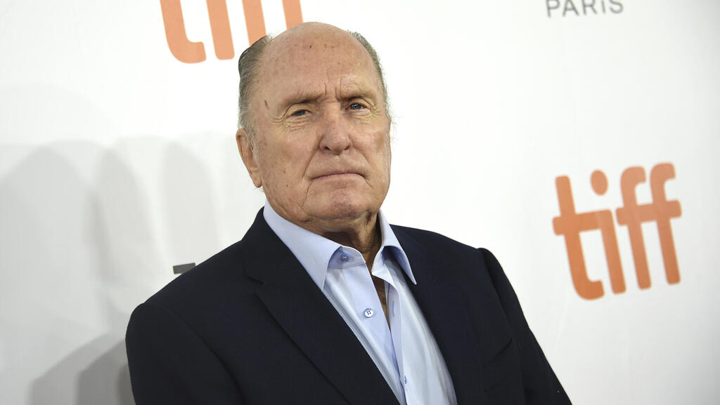 רוברט דובאל