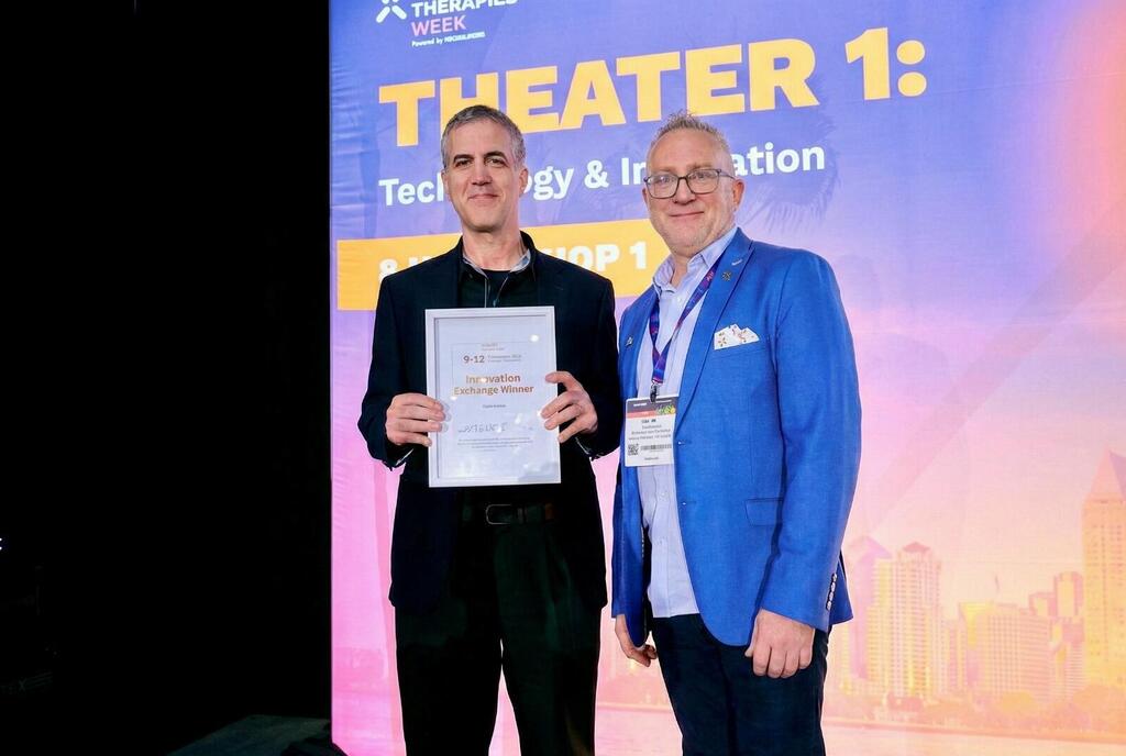 Gil Hakim, CEO of Matricelf, and Lee Buckler, Vice President, Advanced Therapies Blood Centers of America 