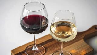 יין אדום או יין לבן: אחת ולתמיד, מה בריא יותר?