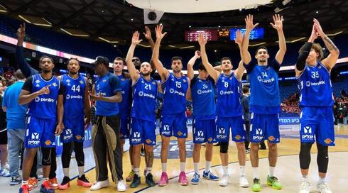 בני הרצליה חוגגים