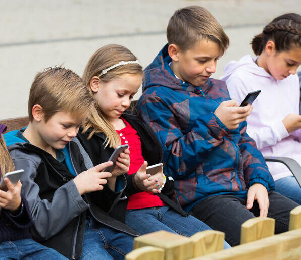 ילדים מסכים סמארטפון