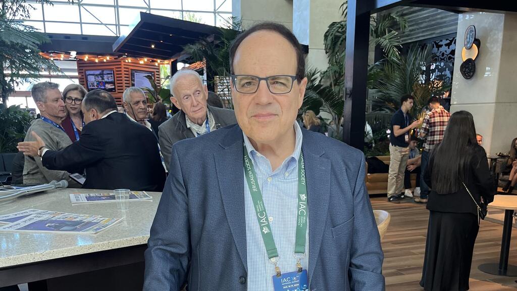 ד"ר אבי אלמוזלינו