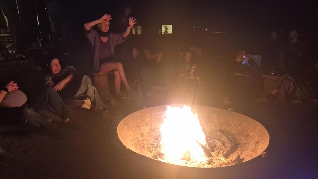The obligatory campfire (Photo: Assaf Kamar) המדורה המתבקשת