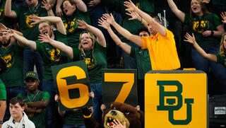 הילדים שלכם אומרים 6-7 כל הזמן? זה הגיע גם ל-NBA