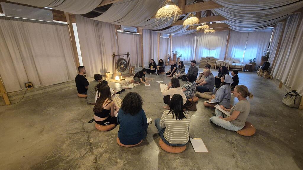 The writing workshop (Photo: Assaf Kamar) סדנת הקריאה