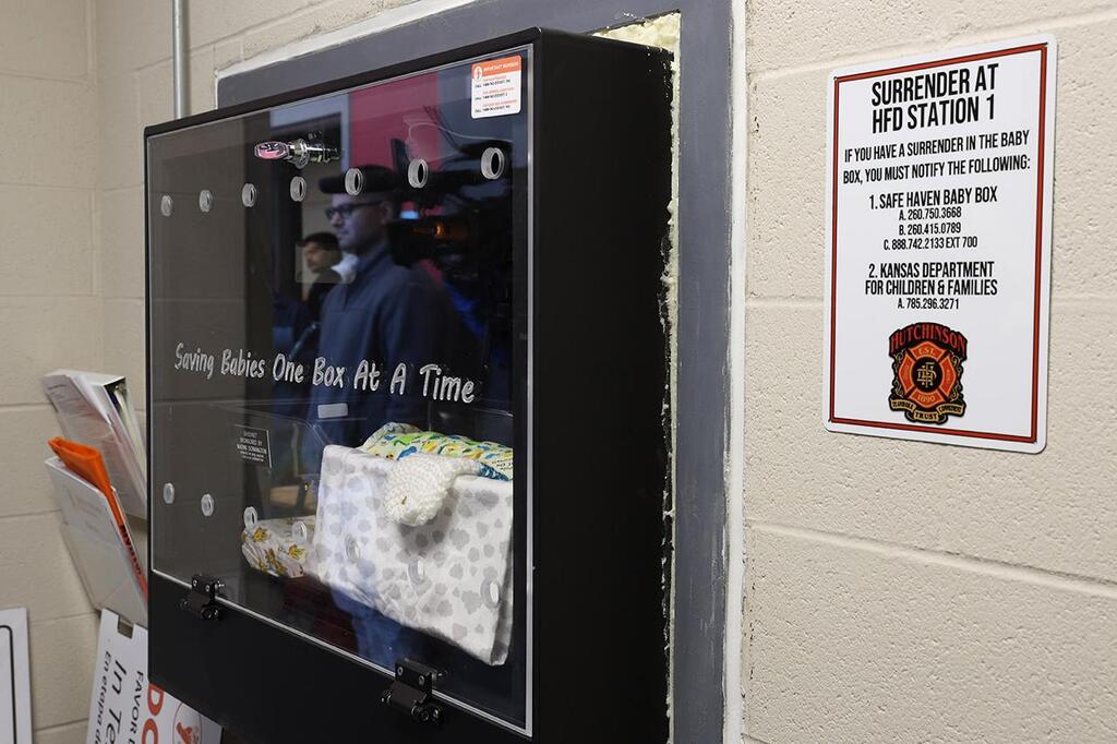 תיבות תינוקות Baby Boxes שנועדו למסירת תינוקות בעקבות היריון לא-רצוי