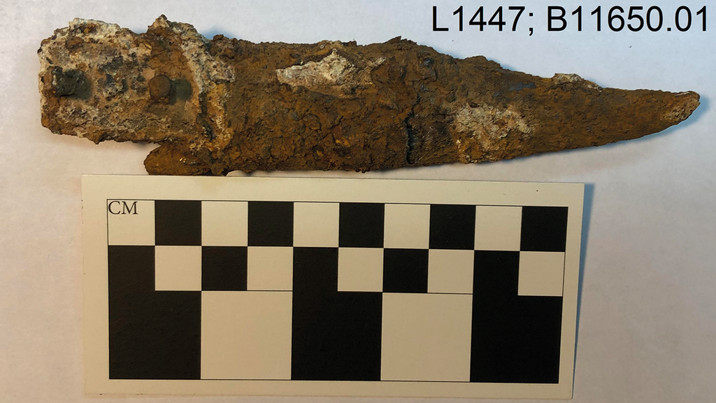 להב סכין שהתגלה בחדר 101B