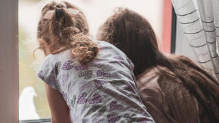 האחיות שמחפשות משפחה: "רק רוצות פינה משלהן"