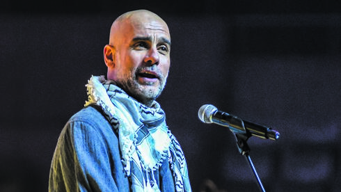 פפ גווארדיולה עם כאפיה