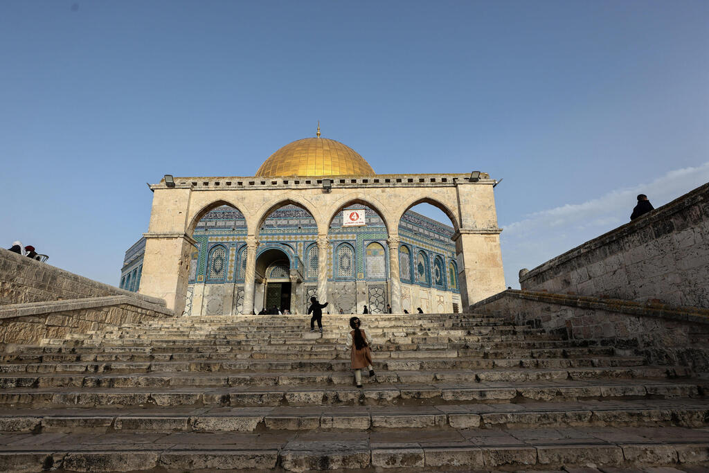 The Temple Mount (Photo: Jamal Awad/Reuters) הר הבית