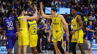 שחקני מכבי ת"א רומן סורקין, גור לביא, ג'יילן הורד