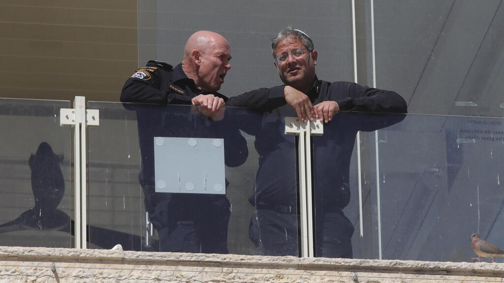 הפגישה על המרפסת בירושלים, והמתיחות בין המפכ"ל לבן גביר: "מתעבים אחד את השני"