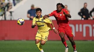 קרווין אנדרדה מול ויקטור אוצ'אי