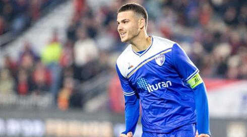 אריאל שרצקי מבסוט