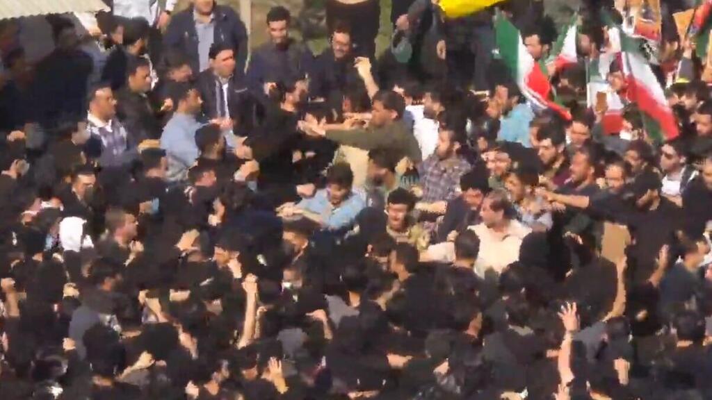 Стычки в университете в Тегеране עימותים באוניברסיטת אמיר כביר בטהרן