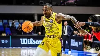 שחקן הפועל חולון אקסבייר מנפורד