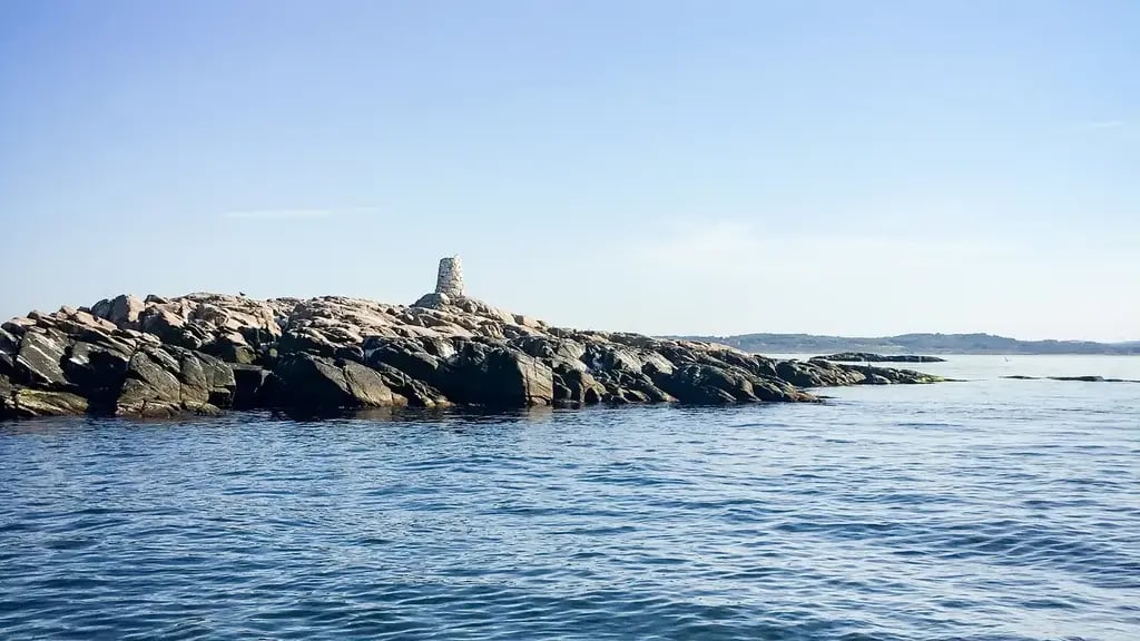 A year on a quiet island? You are invited to apply. Marsten Island (Photo: Visit Sweden) שנה על אי שקט? אתם מוזמנים להגיש מועמדות