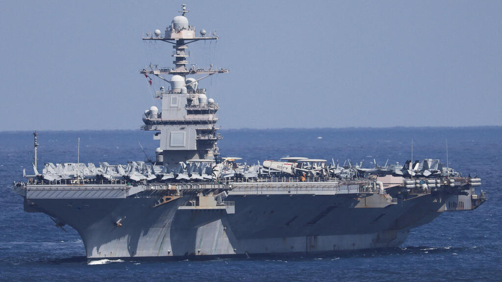 Авианосец ВМС США Gerald R. Ford в Средиземном море (Фото: REUTERS/Stelios Misinas) נושאת המטוסים של ארה"ב ג'רלד פורד בחופי יוון