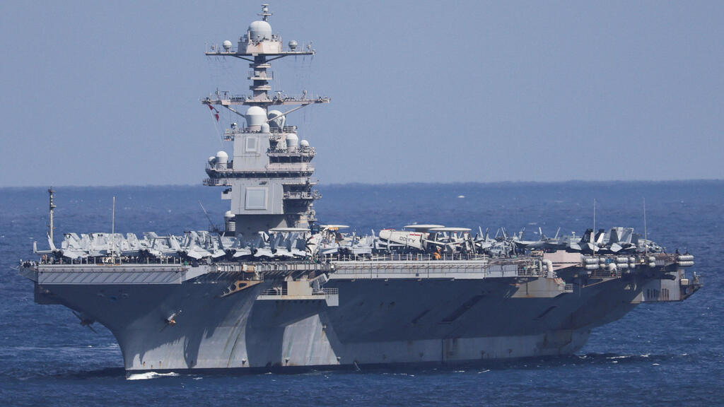 נושאת המטוסים של ארה"ב ג'רלד פורד בחופי יוון