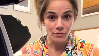 טארה וודקוקס בסרטון שהסעיר את הרשת