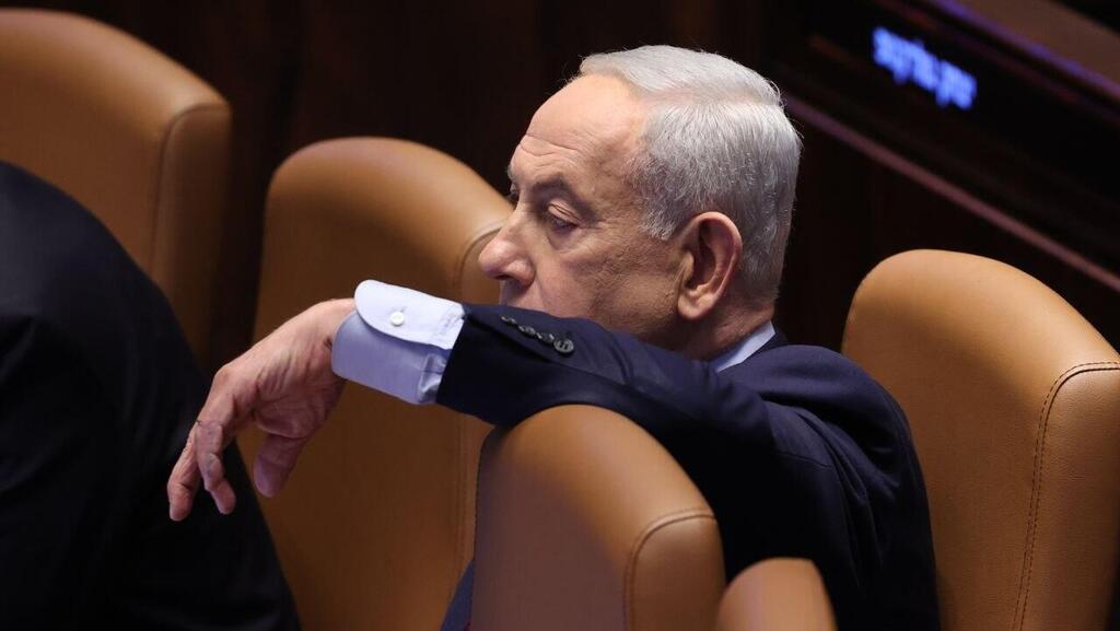 Netanyahu (Photo: Alex Kolomoisky) רה"מ בנימין נתניהו ושלמה קרעי במליאה - דיון 40 חתימות