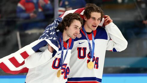 הוקי יהודי ג'ק וקווין יוז