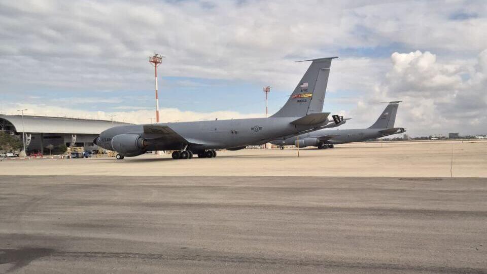 מטוסי תובלה ותדלוק של צבא ארה"ב תועדו בנתב"ג. נתניהו: "העין פקוחה, לצופף שורות"