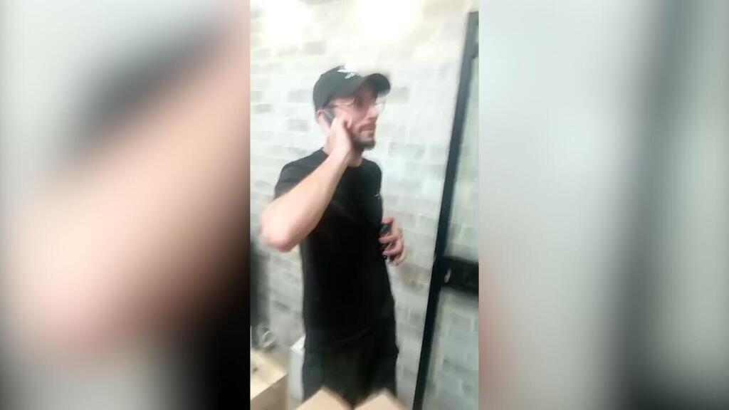 הנאשמים אלירן אלגרבלי ונדב חלפון רגעים לפני הברחת הסחורה לרצועת עזה בזמן מלחמת חרבות ברזל 