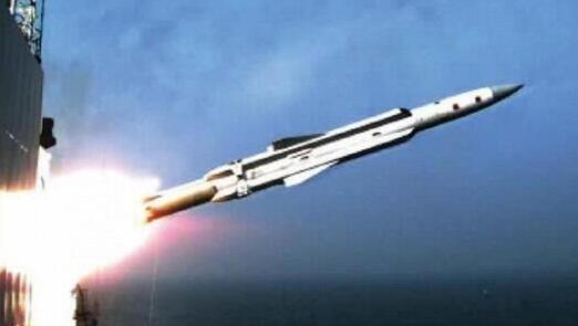 הדמיה של טיל סיני של סין נגד ספינות מדגם CM-302 ש איראן מתכננת לרכוש