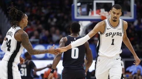 ויקטור וומבניאמה ודווין ואסל