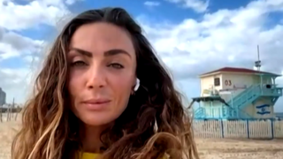 "המתרחצים עפים עליי": המצילה הראשונה בעיר החוף