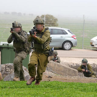 תרגיל של יחידת פרא (לוט"ר גולן) במושב נטור
