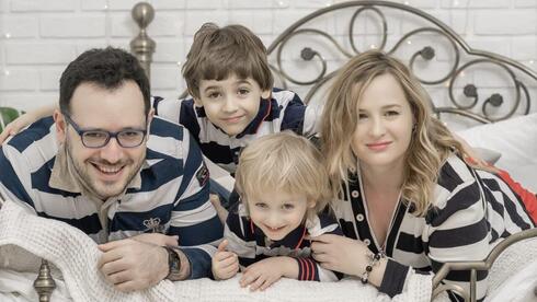 בוריס פיאבסקי ומשפחתו