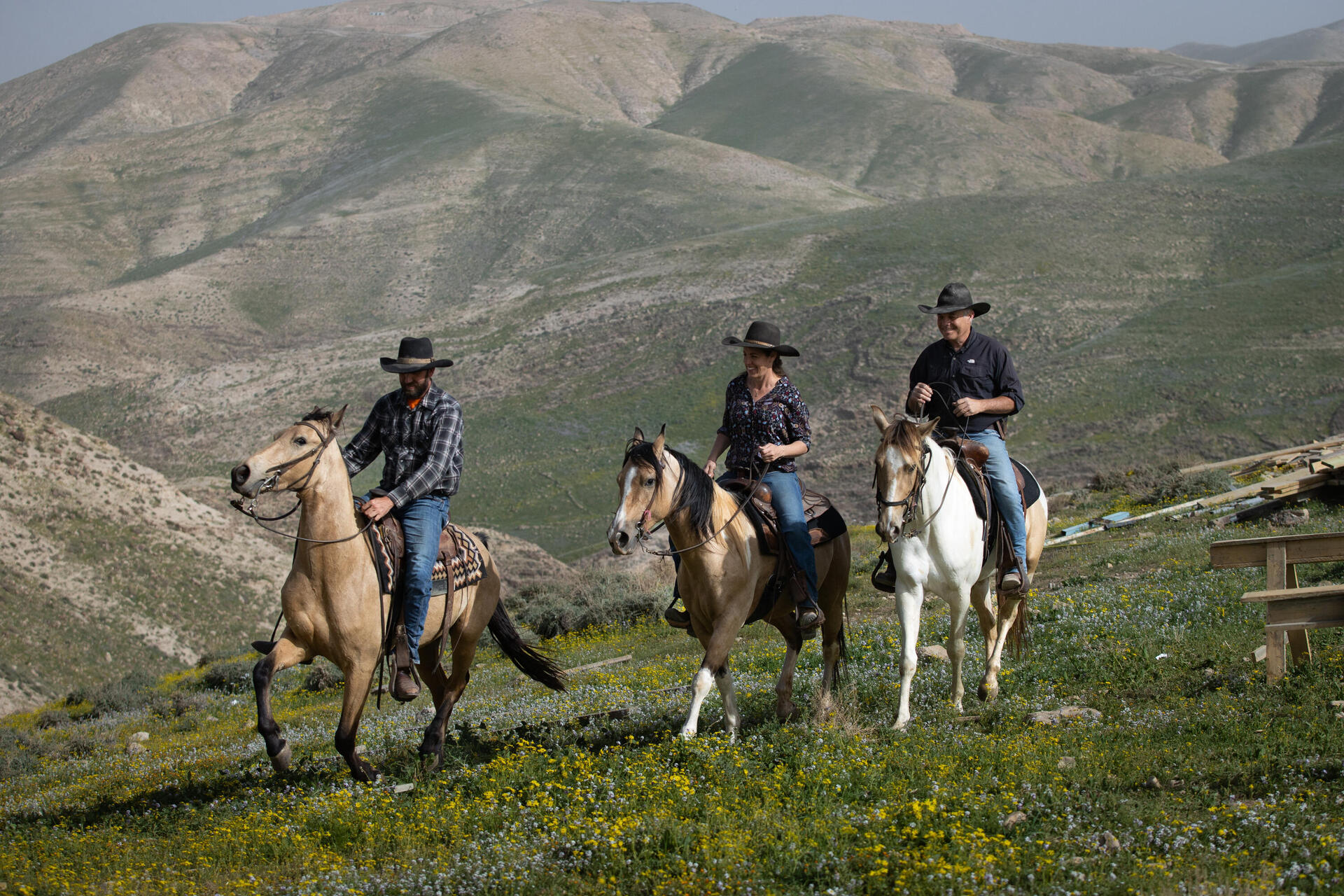 קאובואים נוצרים ציונים ממונטנה, בחווה הטיפולית ביו"ש 