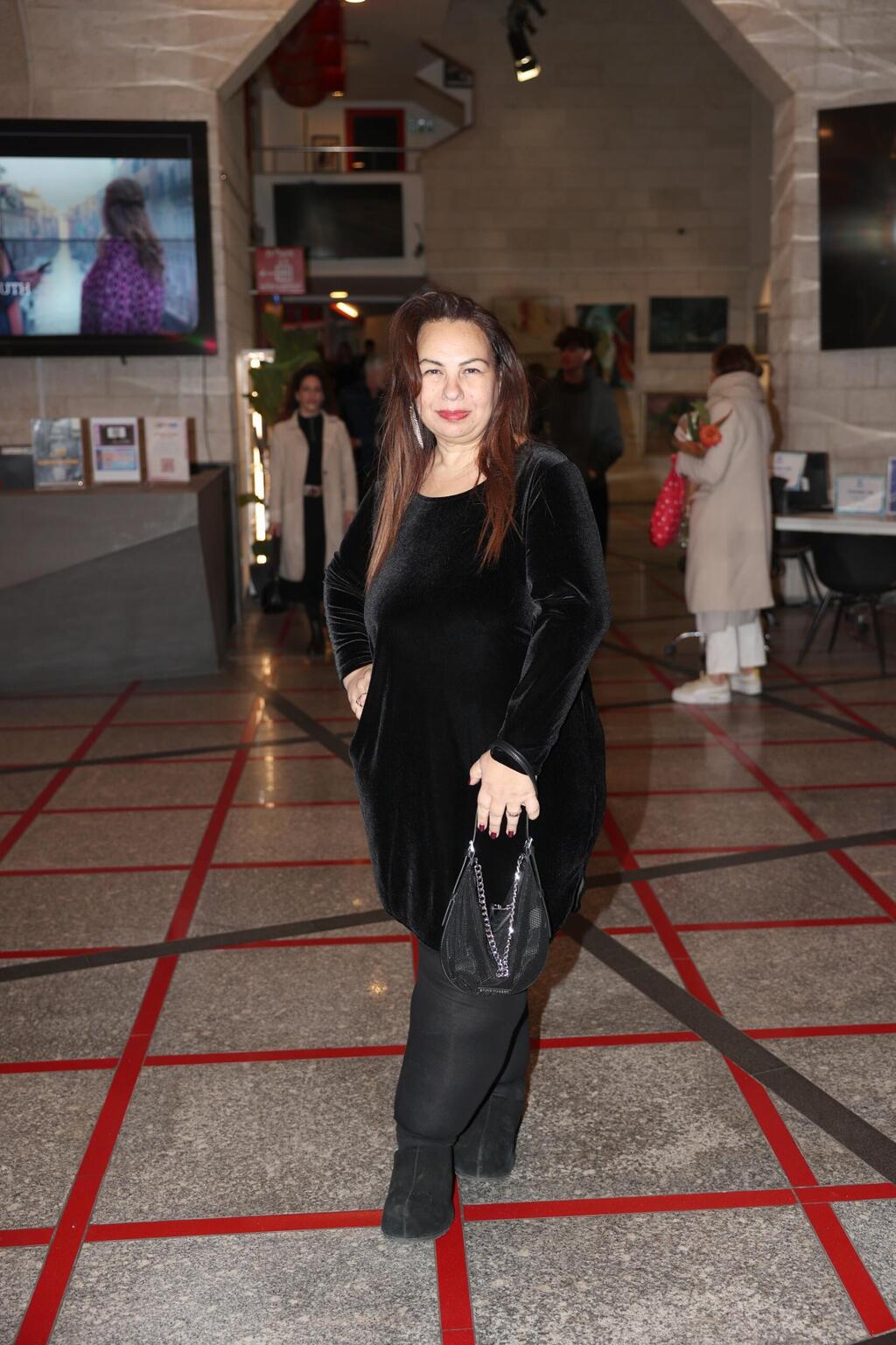 אמירה בוזגלו