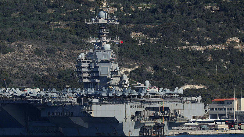 Photo: REUTERS/Stelios Misinas TPX IMAGES OF THE DAY נושאת המטוסים ג'רלד פורד