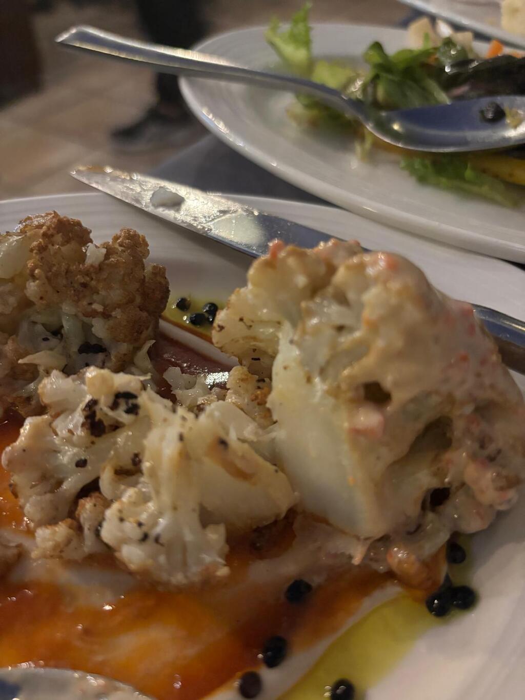 Cauliflower in tomato and tahini sauce 