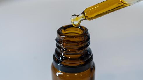 בקבוקון עם טפטפת