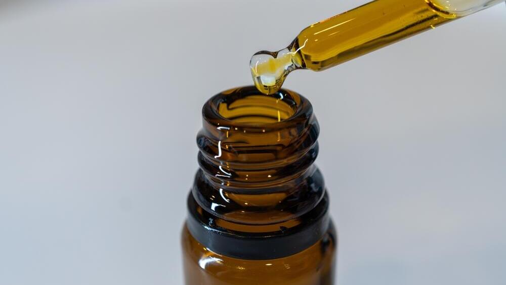 בקבוקון עם טפטפת