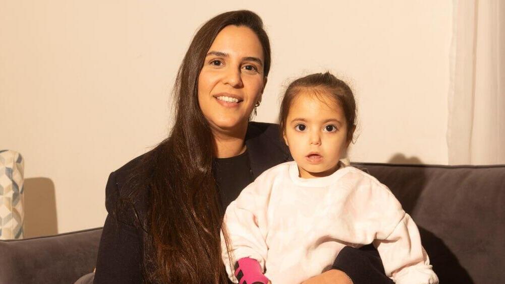 מור מזרחי אמא לילדה חולת MCTO