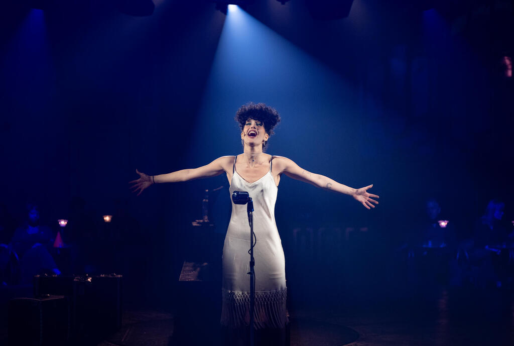 Лихи Толедано (Салли) в мюзикле "Кабаре" (Фото: Моше Читиат) "Кабаре"