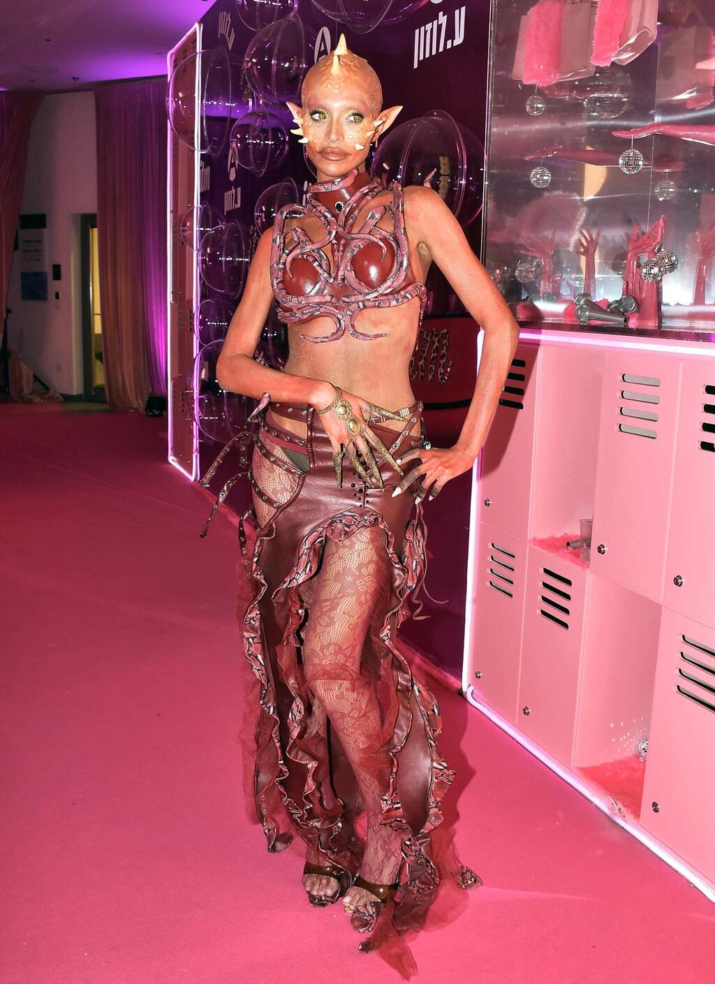 עקפה את כולם