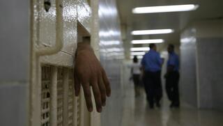 מוחזקים חודשים במעצר - כי אין למדינה פסיכיאטרים