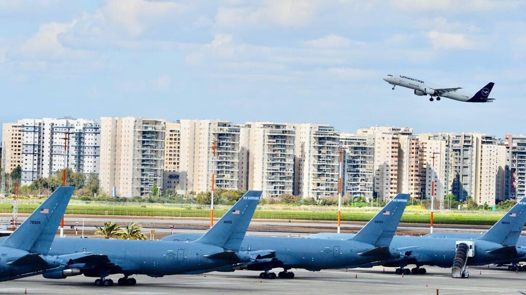 US refueling aircraft at Ben Gurion Airport (Photo: Kobi Koankes) מטוסי תדלוק אמריקניים בנתב"ג
