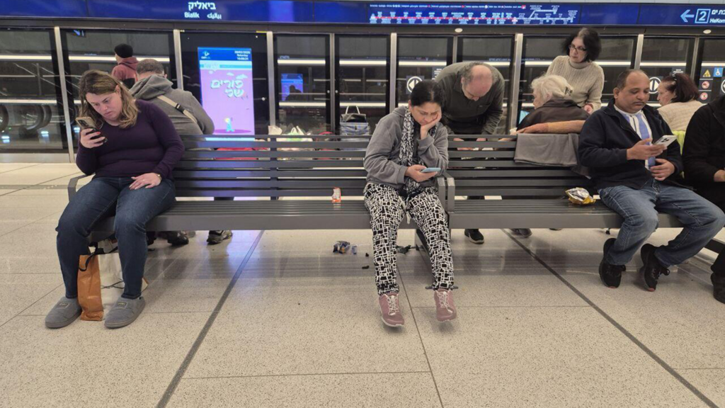 תחנת ביאליק ברכבת הקלה