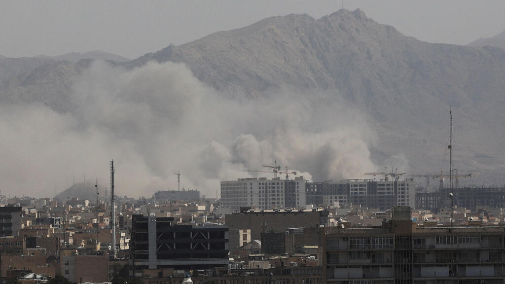 טהרן איראן עשן תקיפות